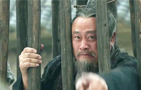 李斯为何要背叛秦始皇？他被斩前曾留十字预言，后来字字成真 第7张