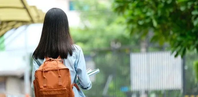 孩子读了大学，会让父母以后的生活更健康 第1张