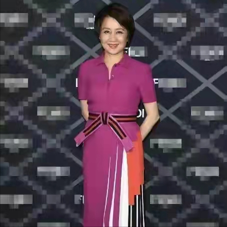 赌王四姨太梁安琪的发型告诉我们，圆脸适合短发，减龄又显脸小 第19张