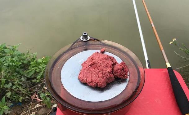 饵料附钩性太差，入水之后很快就会脱落怎么办 第3张