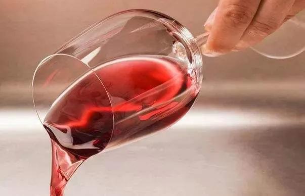 红酒打开多久就不能喝了怎么保存「红酒开瓶后的保存方法」 第1张