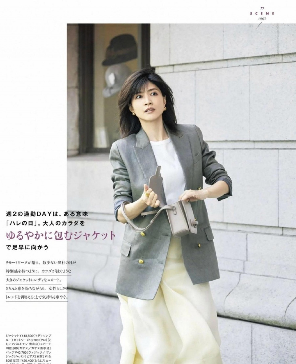 四十岁的女人穿西装，尽量避开这“三个误区”，穿对了才时髦高级 第3张
