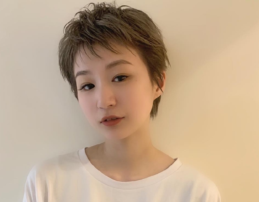 不管你多大年龄，都可以尝试一下这六种时尚短发，显脸小又减龄 第23张