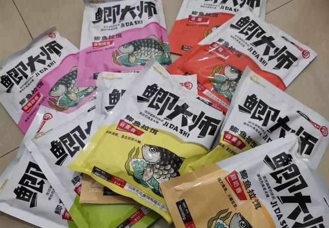 立秋以后钓鲫鱼，加这两种饵效果更好 第5张