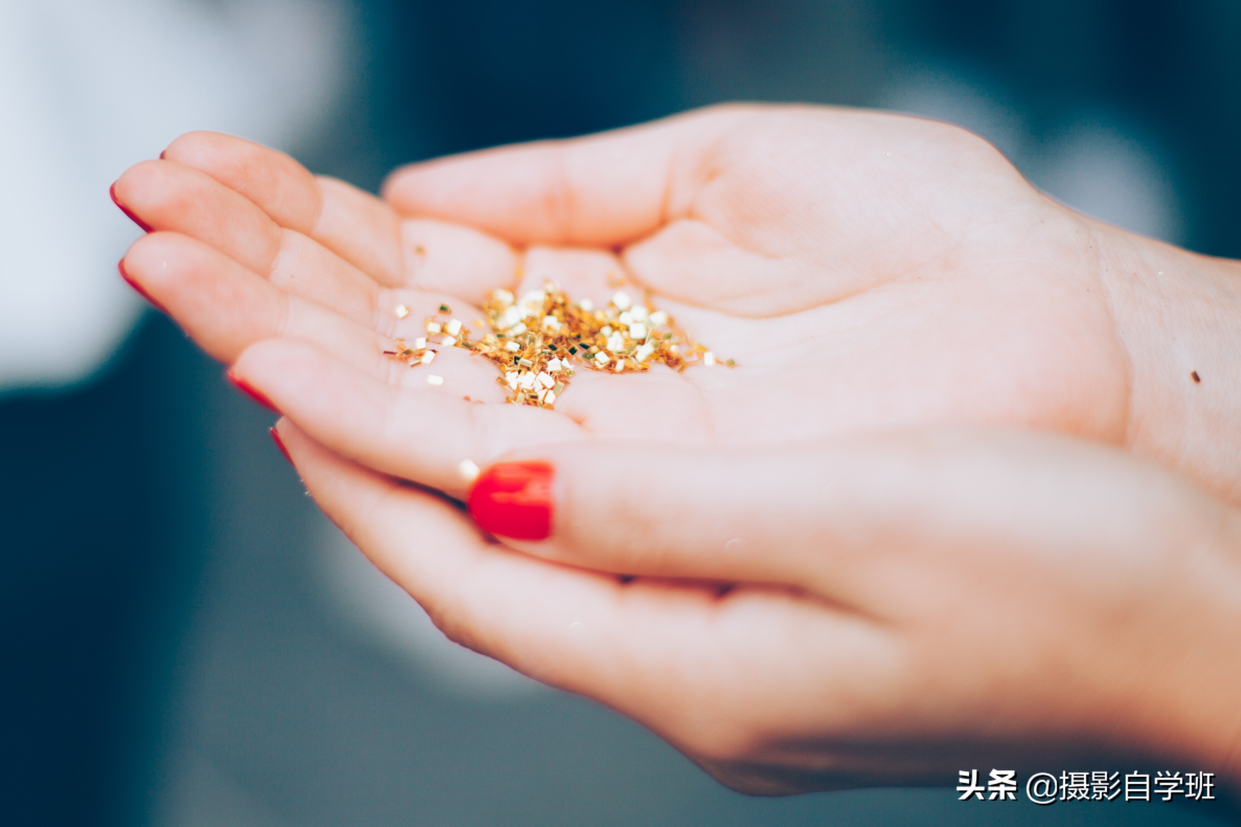 面对镜头很尴尬？这6个摄影技巧，帮你不害羞，拍出自然漂亮照片 第9张