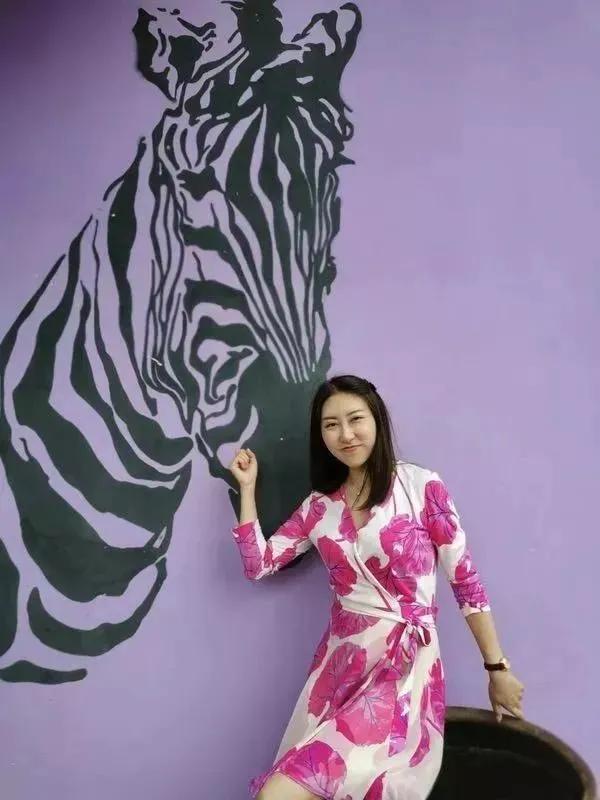最近很火的贾浅浅和她的十首诗，不知是因为文笔好还是老爸好？ 第5张