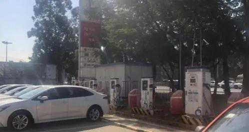 加油站里加电桩，综合“加能”站要成主流？ 第1张