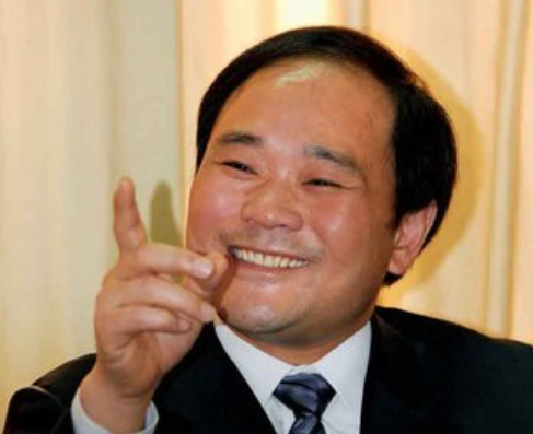 李书福父子入主私募：撬动汽车电动化智能化的资金杠杆 第1张
