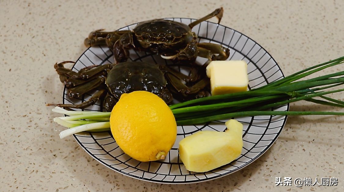 深秋时节，大闸蟹最肥美，教你新做法，能吃到蟹肉本身的鲜甜味 第1张
