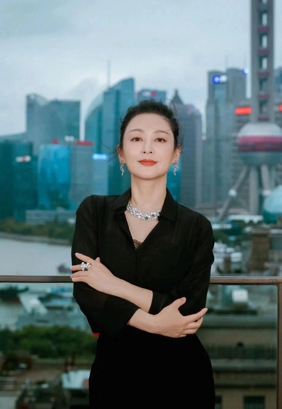 陈红个人资料（“内地第一美女”：28岁嫁给名导） 第53张