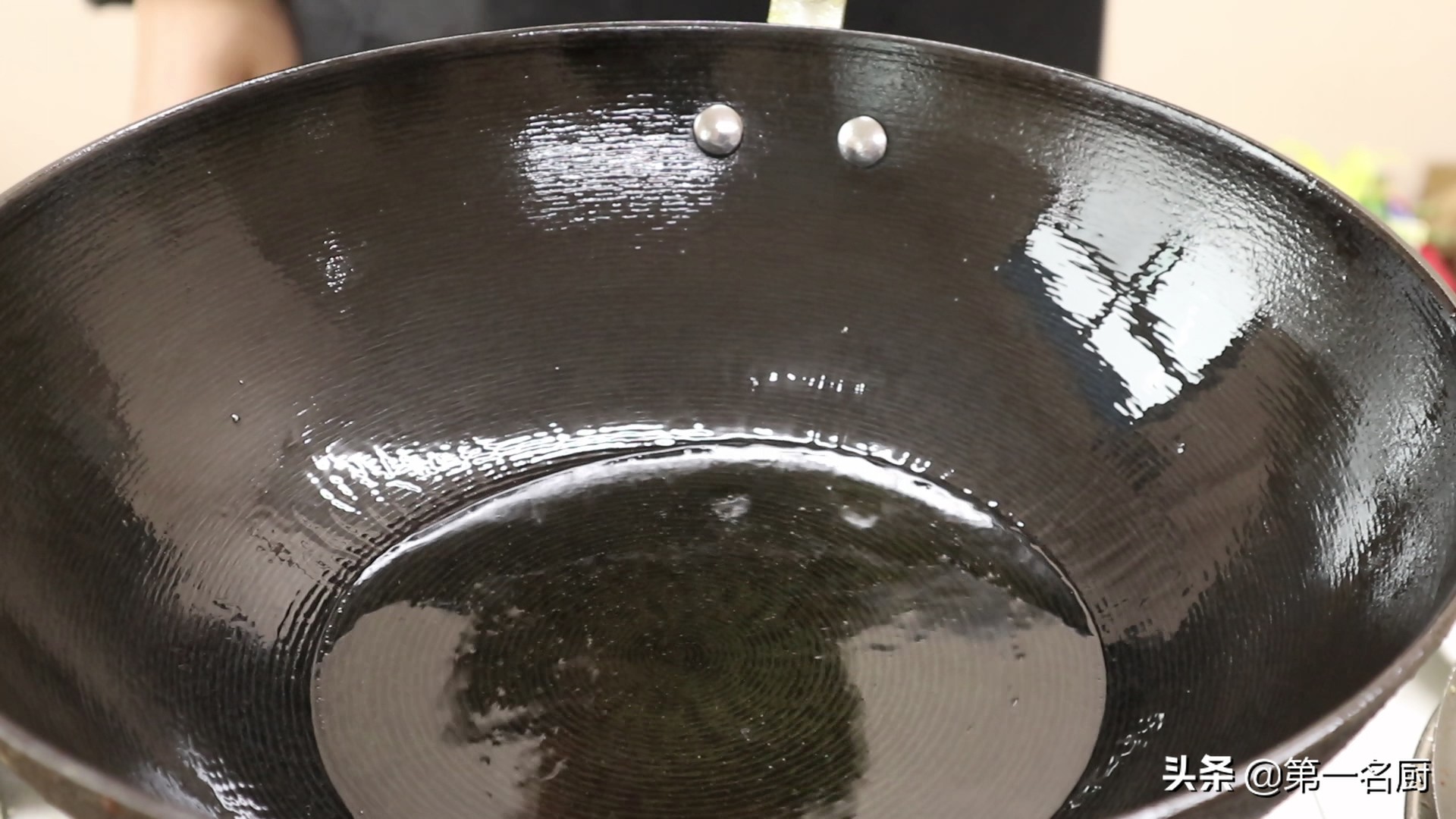白灼芦笋这样做真简单，随便一浇汁就能高大上，比白灼菜心更好吃 第23张