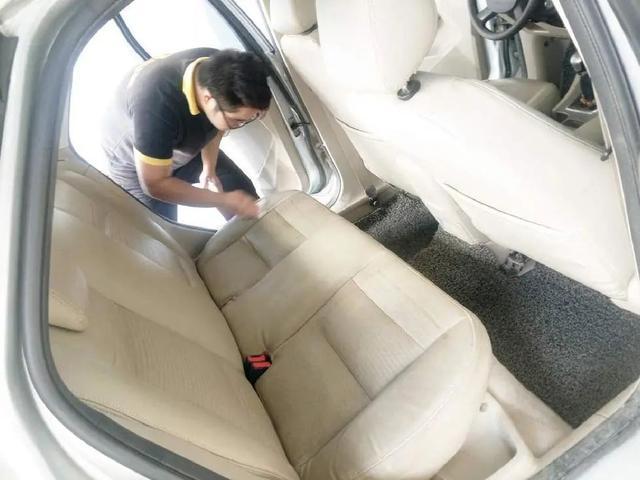 汽车内饰多久清洗一次比较合适？汽车内饰清洗要多久 第7张