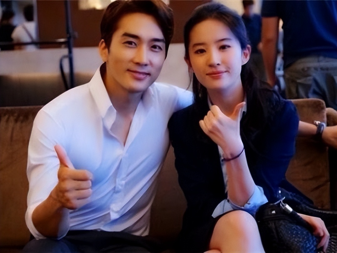 刘亦菲：以结婚的态度与宋承宪交往，因聚少离多分手，34岁仍未婚 第11张