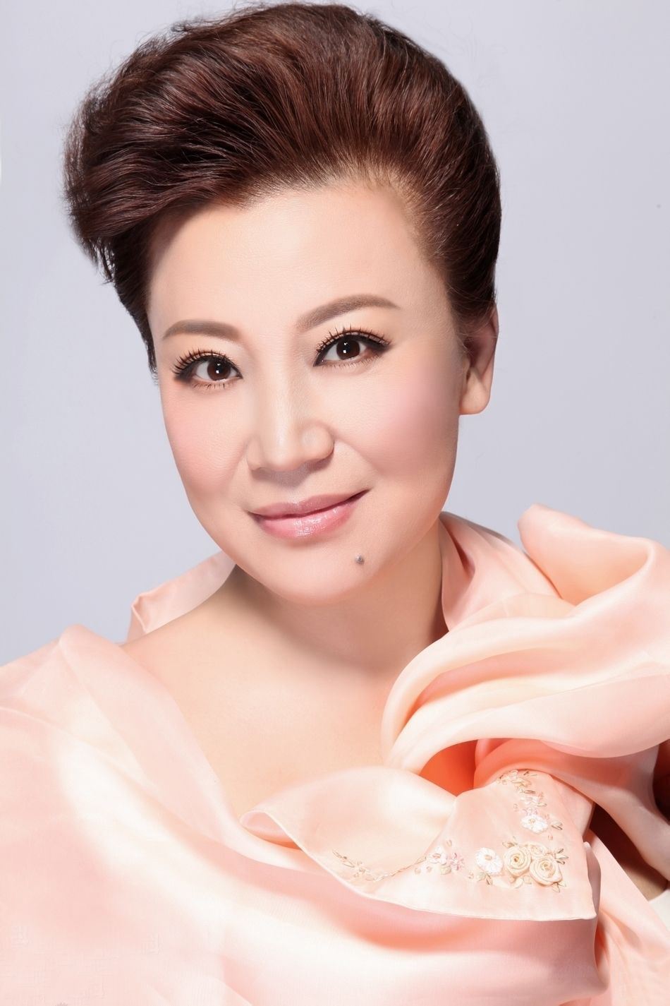 小香玉简历及个人资料（三婚两离，四十岁才当妈） 第37张
