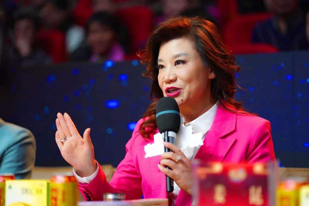 小香玉简历及个人资料（三婚两离，四十岁才当妈） 第27张
