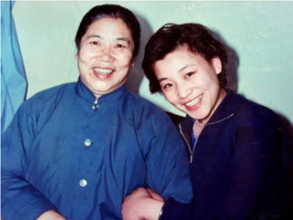 小香玉简历及个人资料（小香玉”：爱情亲情都有泪） 第9张