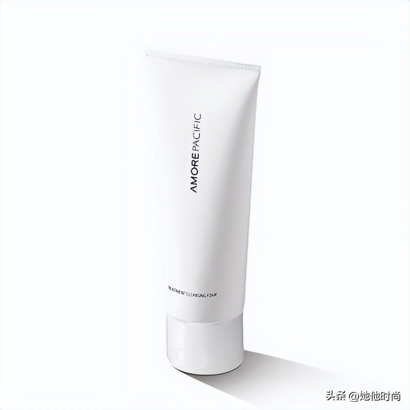 皮肤敏感用什么洗面奶好（洗面奶品牌排行榜前十名） 第1张