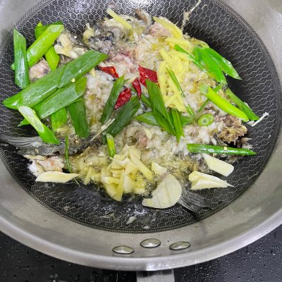 家常鲫鱼汤你这么做，比买的还好吃 第5张