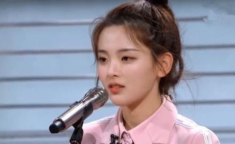 哭出来的顶流：“废物女神”杨超越的爆红之路 第13张