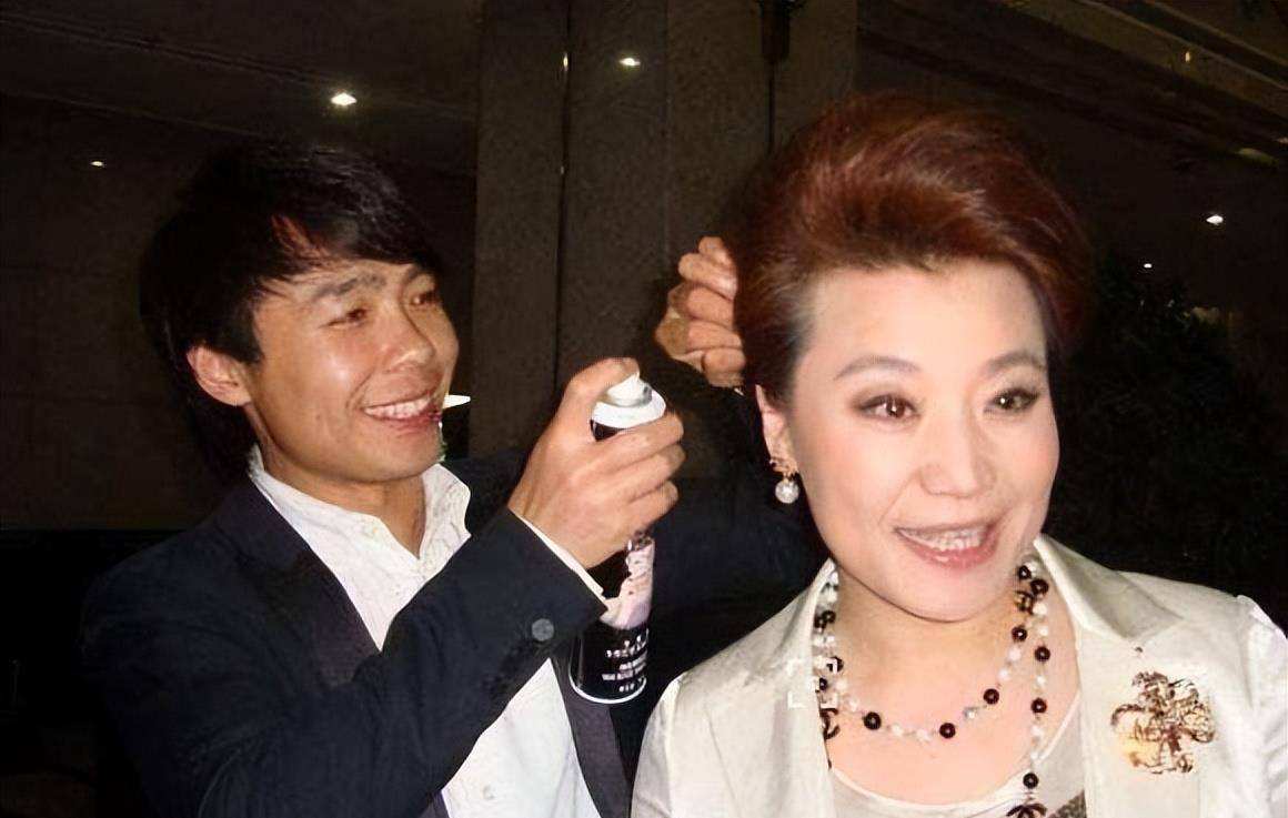 小香玉简历及个人资料（三婚两离，四十岁才当妈） 第29张