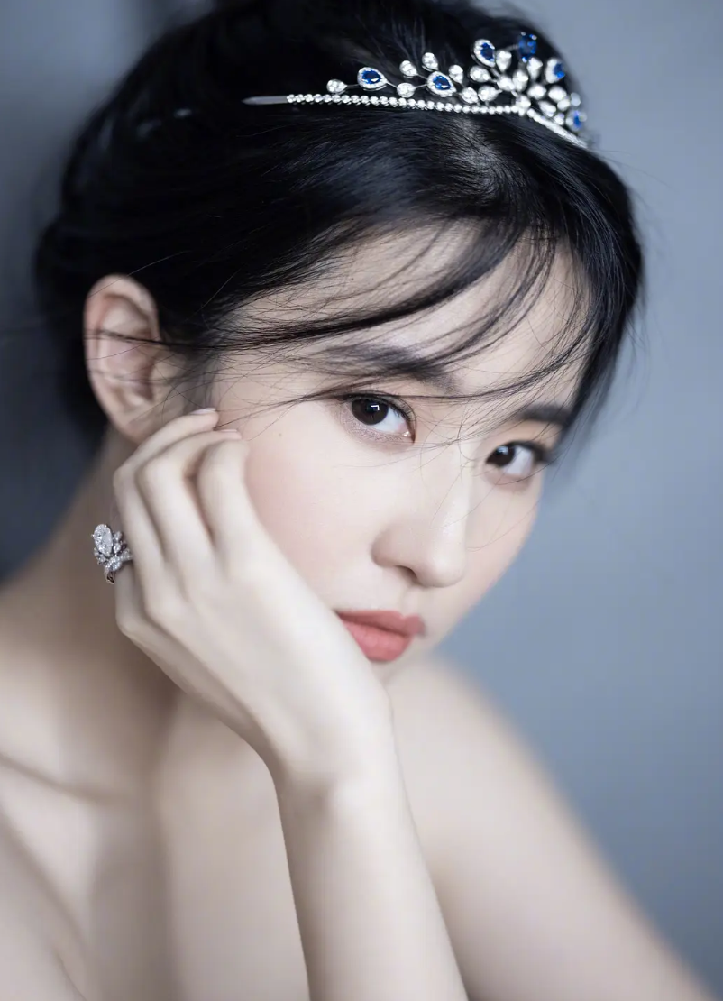 刘亦菲：以结婚的态度与宋承宪交往，因聚少离多分手，34岁仍未婚 第39张