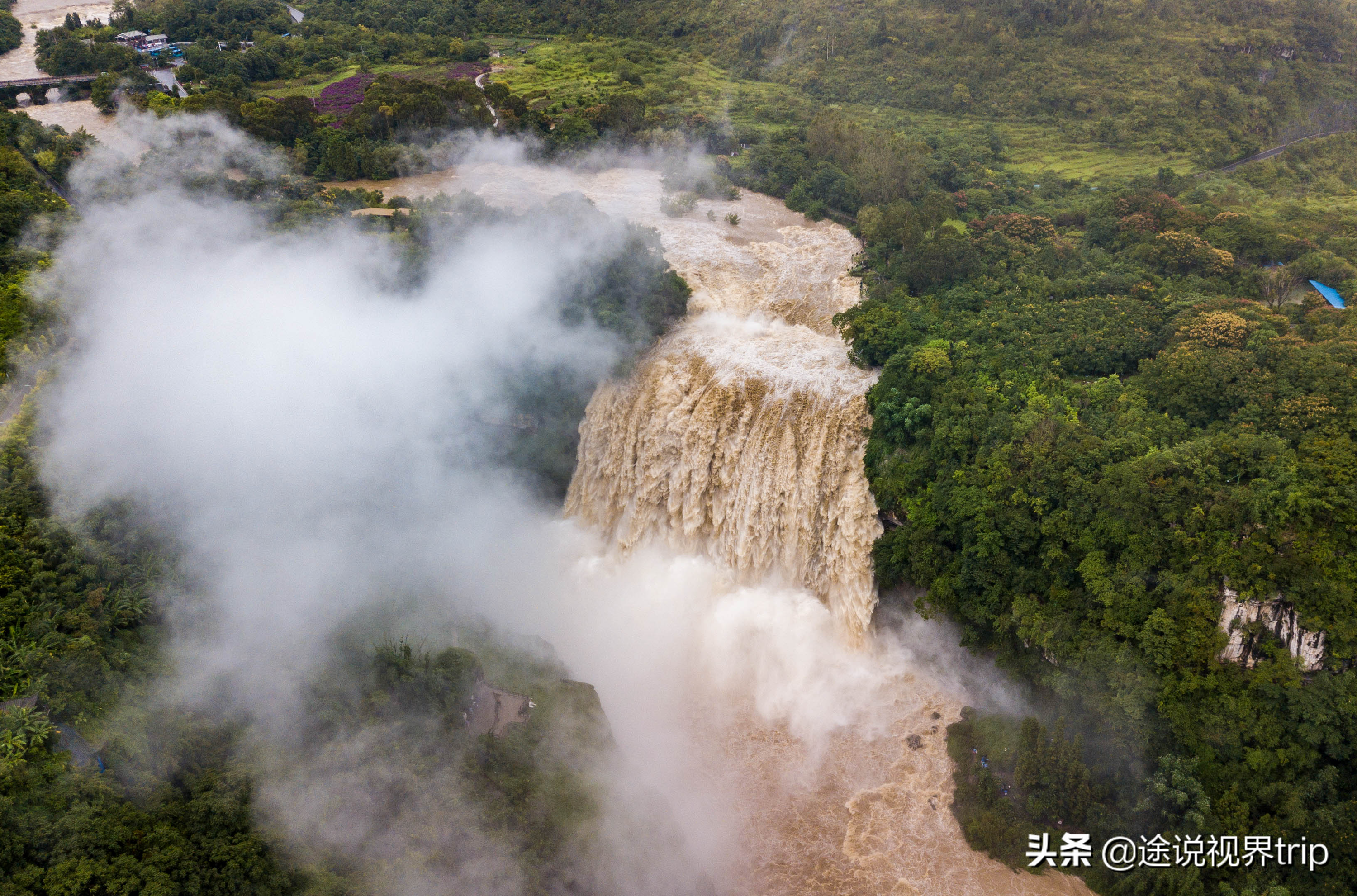 中国十大瀑布排行榜（国内十大最美的瀑布排行榜） 第9张
