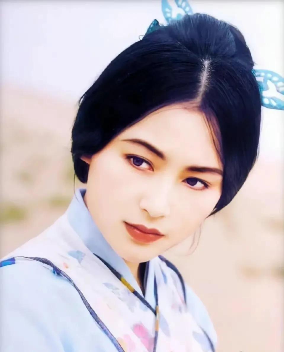陈红个人资料（“内地第一美女”：28岁嫁给名导） 第25张