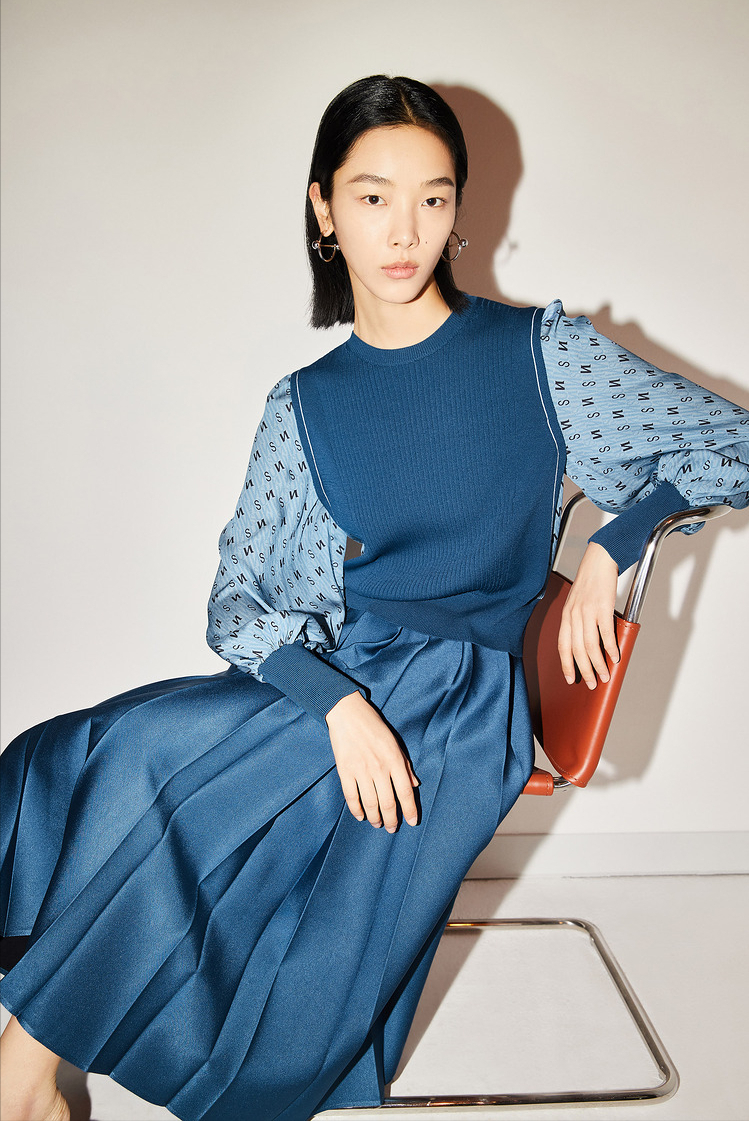 女生穿什么牌子的衣服比较优雅 国内女装十大名牌 第31张