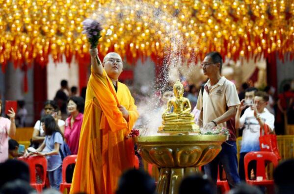 盘点世界十大佛教活动（佛教十大重大节日） 第5张