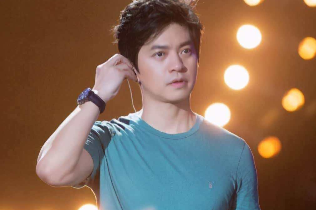 歌手李健：10岁定情青梅竹马，结婚20年无儿无女，与妻子丁克至今 第11张
