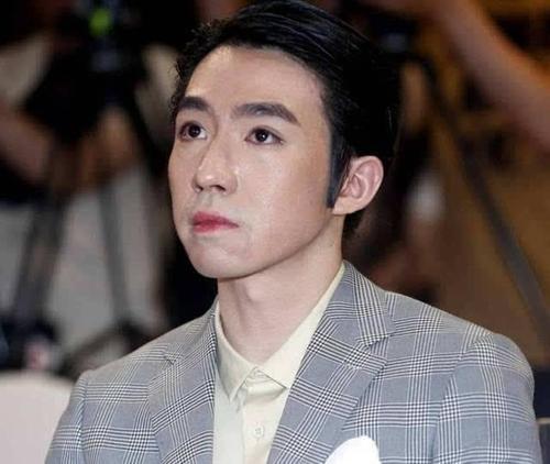 11年前，俞灏明“抱着”Selina冲出火海，经历过生死为何反目成仇 第13张
