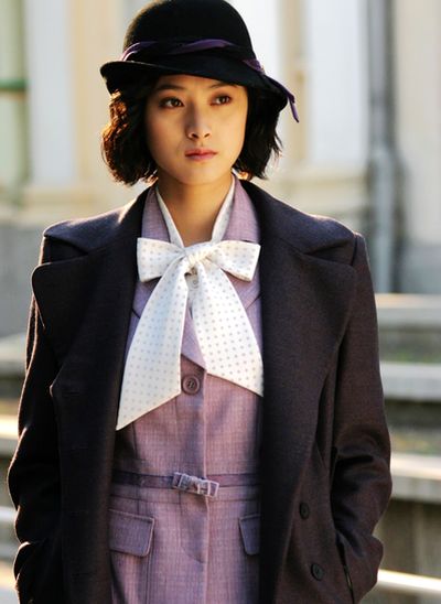 40岁“百变女神“隋俊波，曾与靳东保剑锋相恋，今一家三口超幸福 第1张