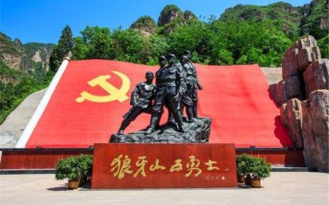 爱国电影排行榜前十 中国十大家国情怀电影