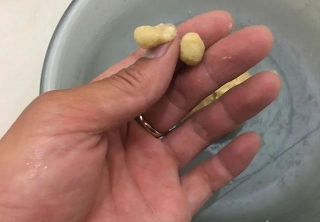 红薯做钓饵这样加工一下，不仅能钓到鲤鱼，还能兼顾大鲫鱼 第5张