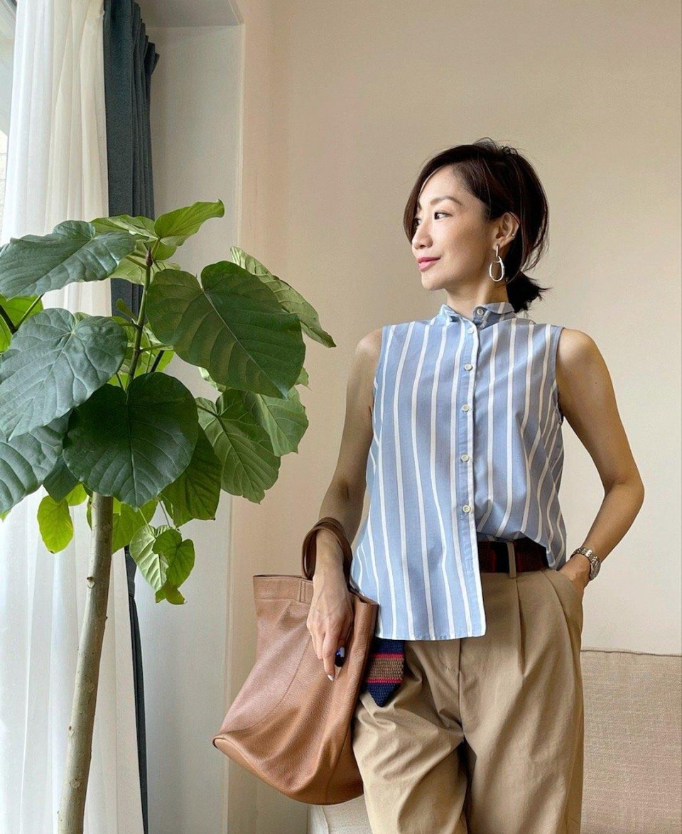 时尚圈中40岁女人这样穿，用简单的单品穿出减龄感，时髦又显气质 第5张