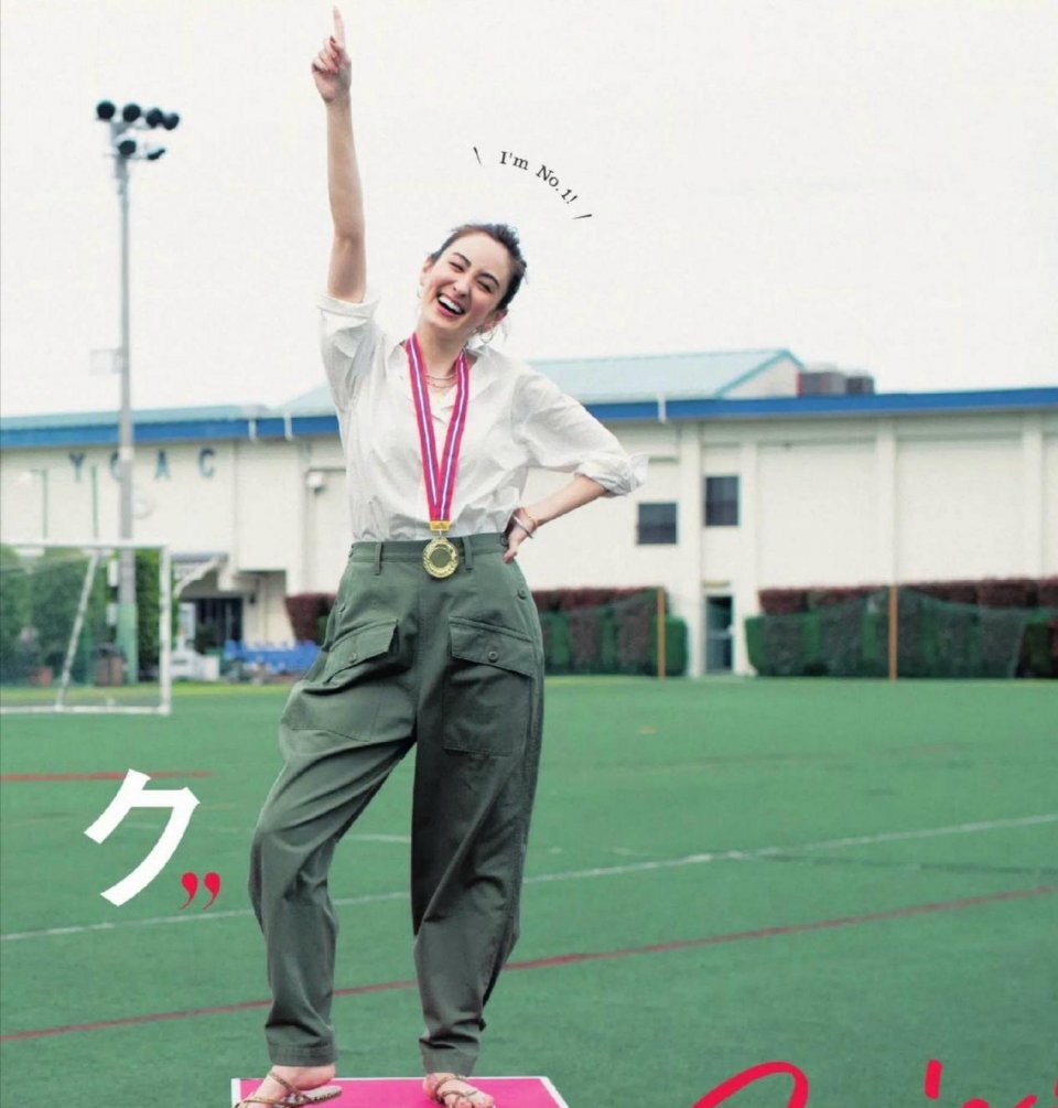女人能有多美看穿搭就知道，学会这些穿搭要点，时髦减龄又高级 第5张