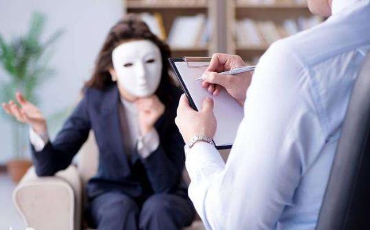 “职场小人”的特征 为利益出卖友情爱情甚至是亲情 第1张