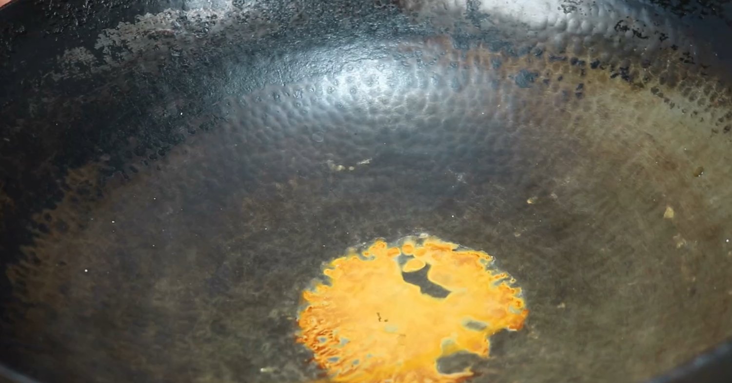 铁锅不管怎么生锈都别扔，学会这一招，秒变新锅，一年省下几百块 第3张