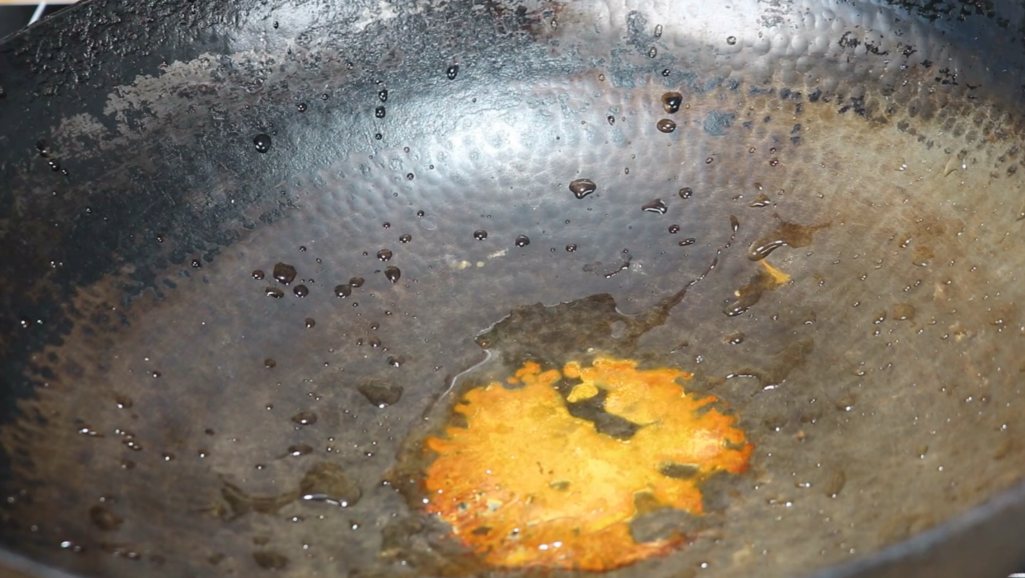 铁锅不管怎么生锈都别扔，学会这一招，秒变新锅，一年省下几百块 第5张