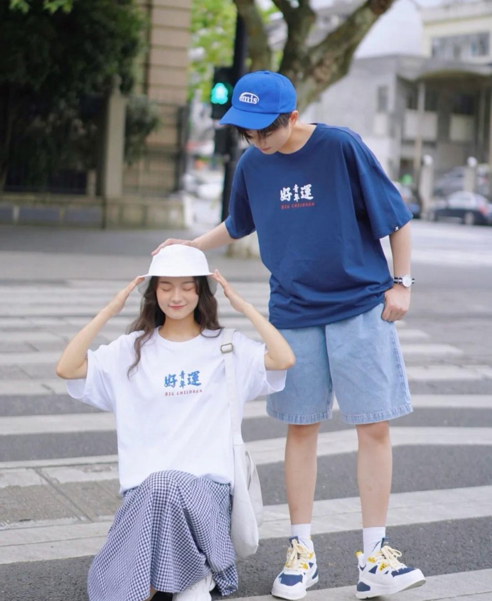 情侣装怎么穿出与众不同感？10组小清新情侣搭配，简约时尚有新意 第5张