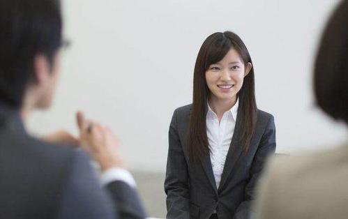 我家的鸡在你家下了蛋，算谁的?女博士机智高情商回答厉害了 第1张