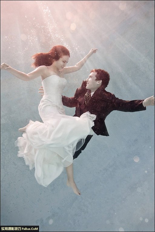 拍摄浪漫水中婚纱需要注意事项 第17张