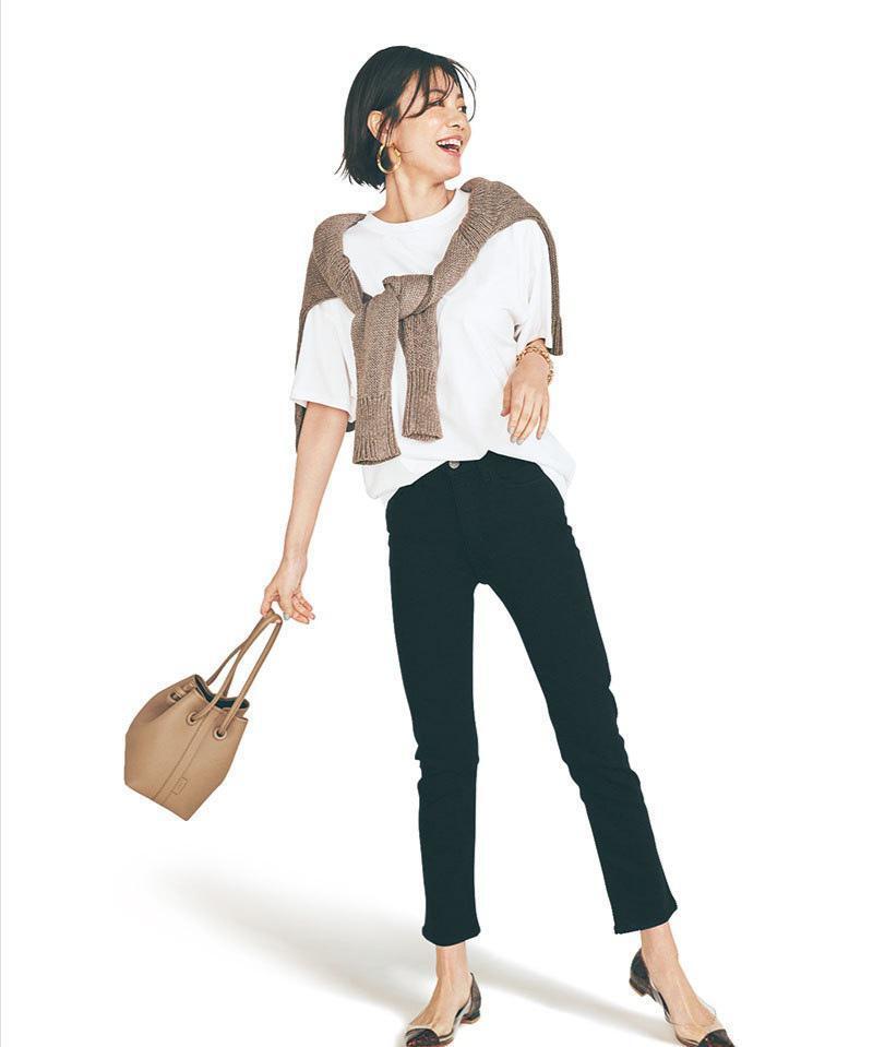 奔四女人不用“装嫩”，这几种穿搭宝典值得借鉴，时尚减龄又有范 第7张