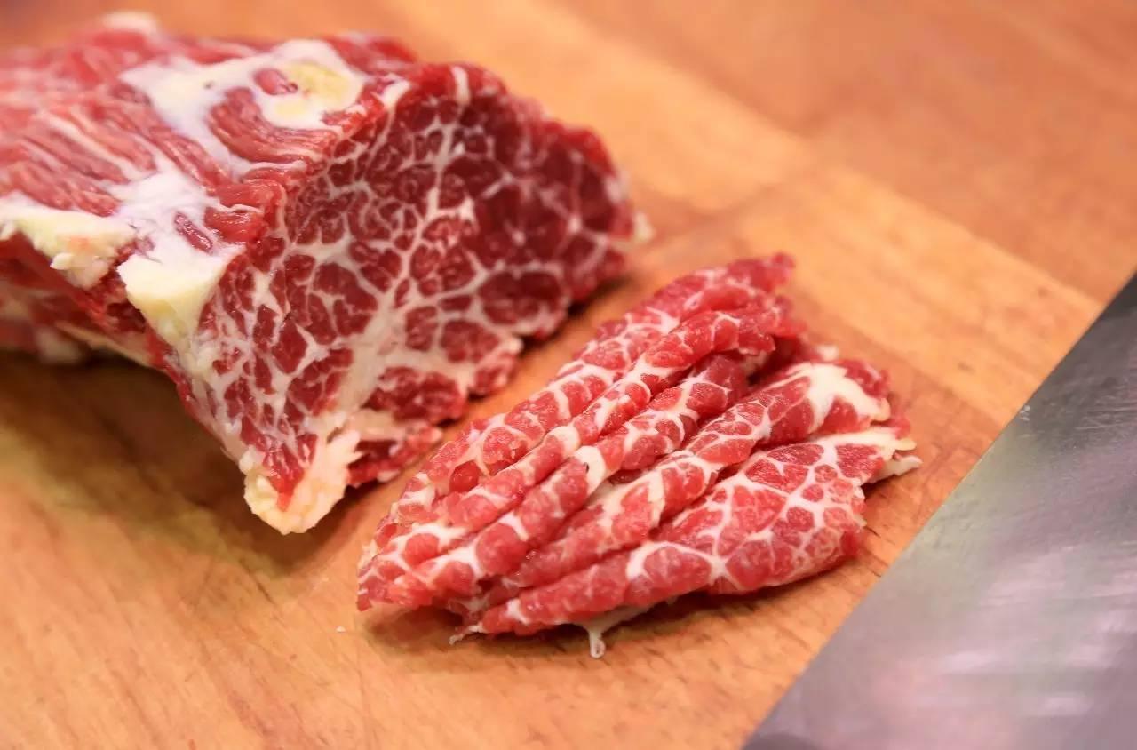 “肥牛”到底是啥?都说是牛肉，为啥有的却这么便宜? 第5张