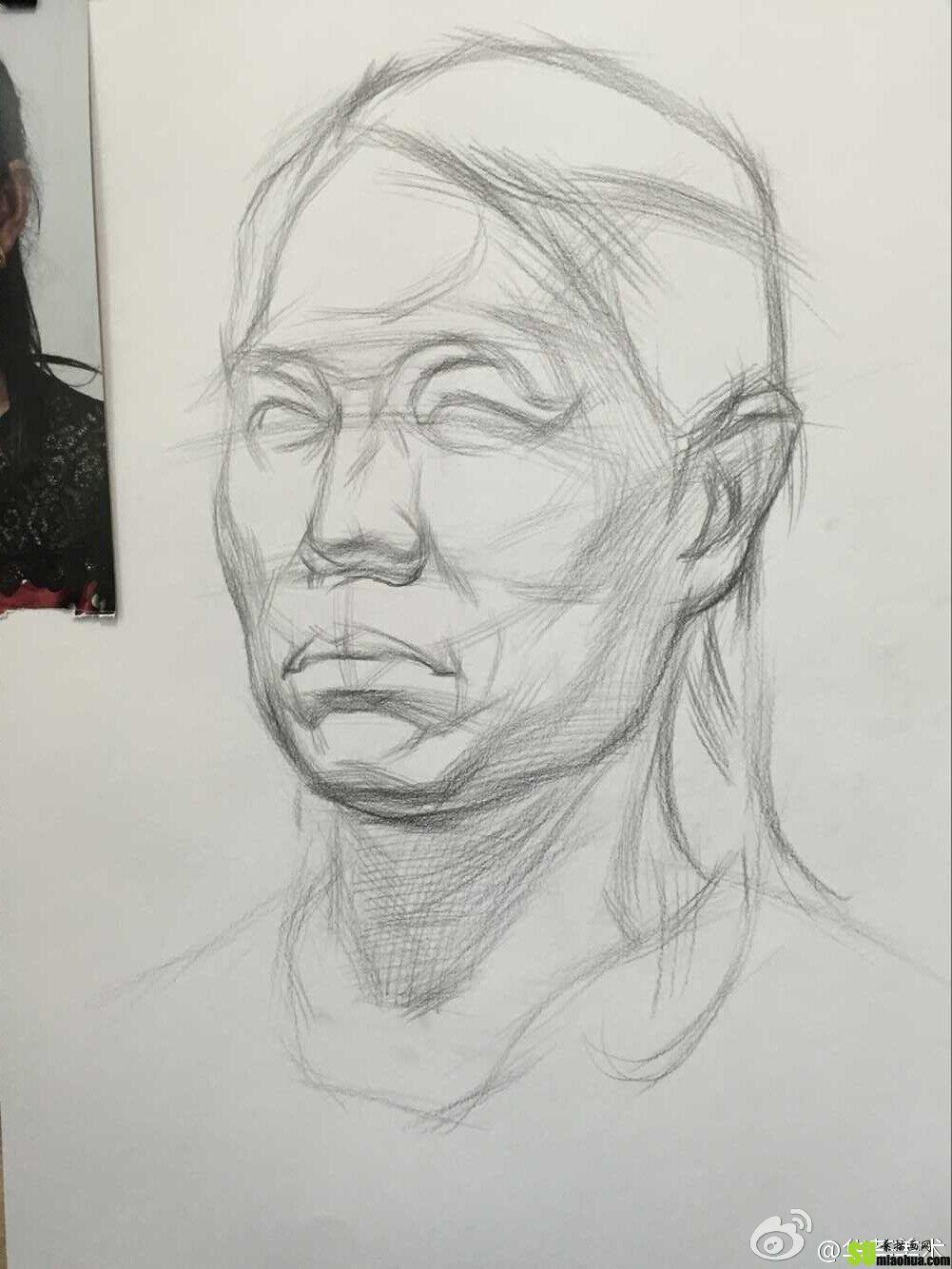 女中年素描头像侧面步骤教程 第7张