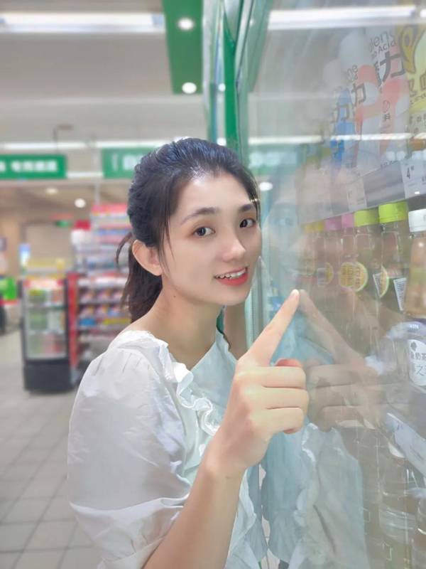怎样在超市拍出舒适自然的生活化人像作品 第5张