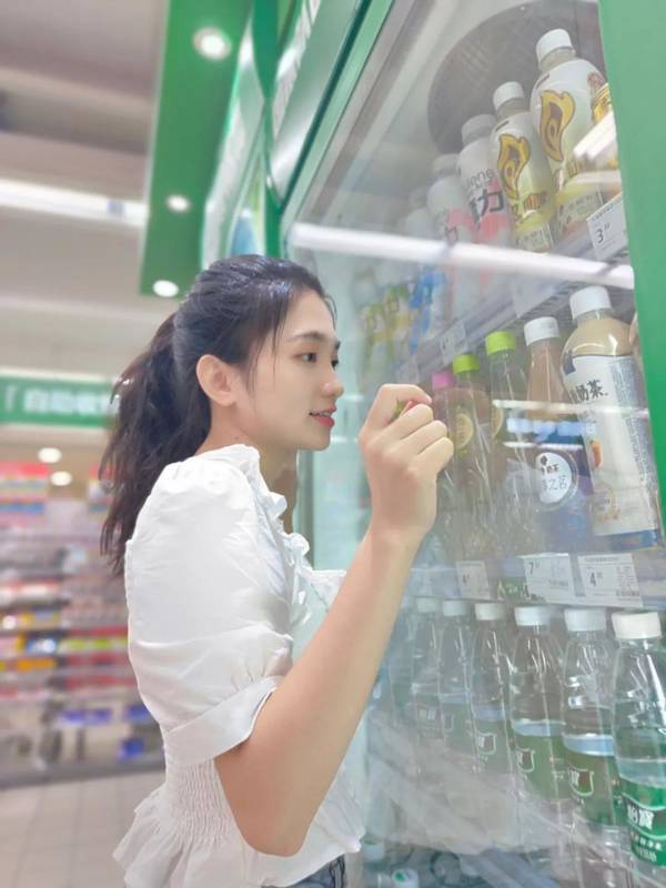 怎样在超市拍出舒适自然的生活化人像作品 第7张
