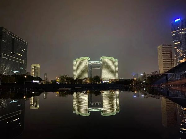 如何用手机拍出质量上乘的夜景作品 第15张