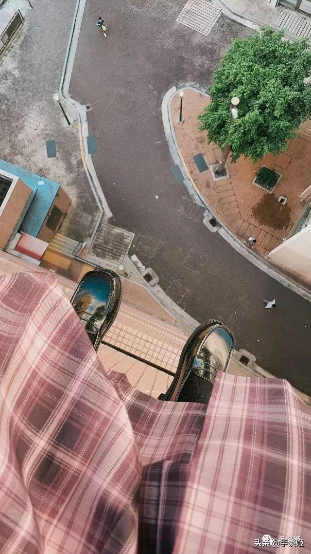 微博遭遇网暴，年仅18岁的香港女孩在B站直播自杀 第3张