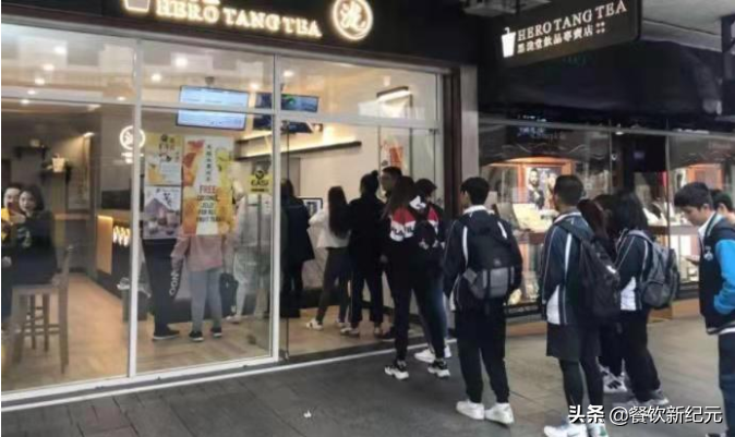 90后女孩辞职开奶茶店，3个月赔了20万：现实远比想象中更骨折 第3张